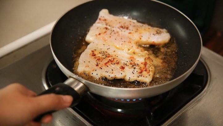 Du liebst Fisch, den Geruch aber weniger? So riecht dein