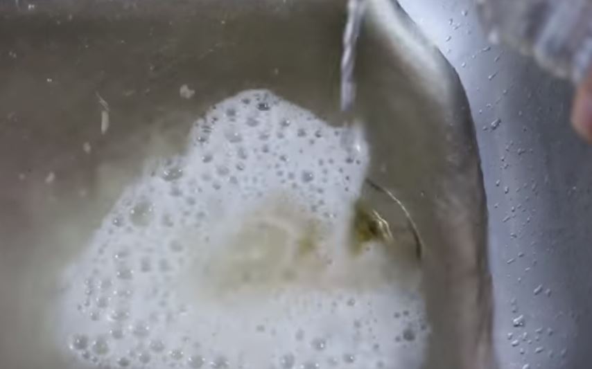 Abfluss chemische Reaktion
